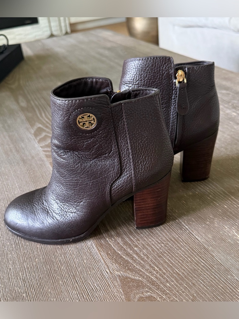 Tory Burch Dark Brown Pebbled Leather Booties Gold Logo Stacked Heel Sz 7